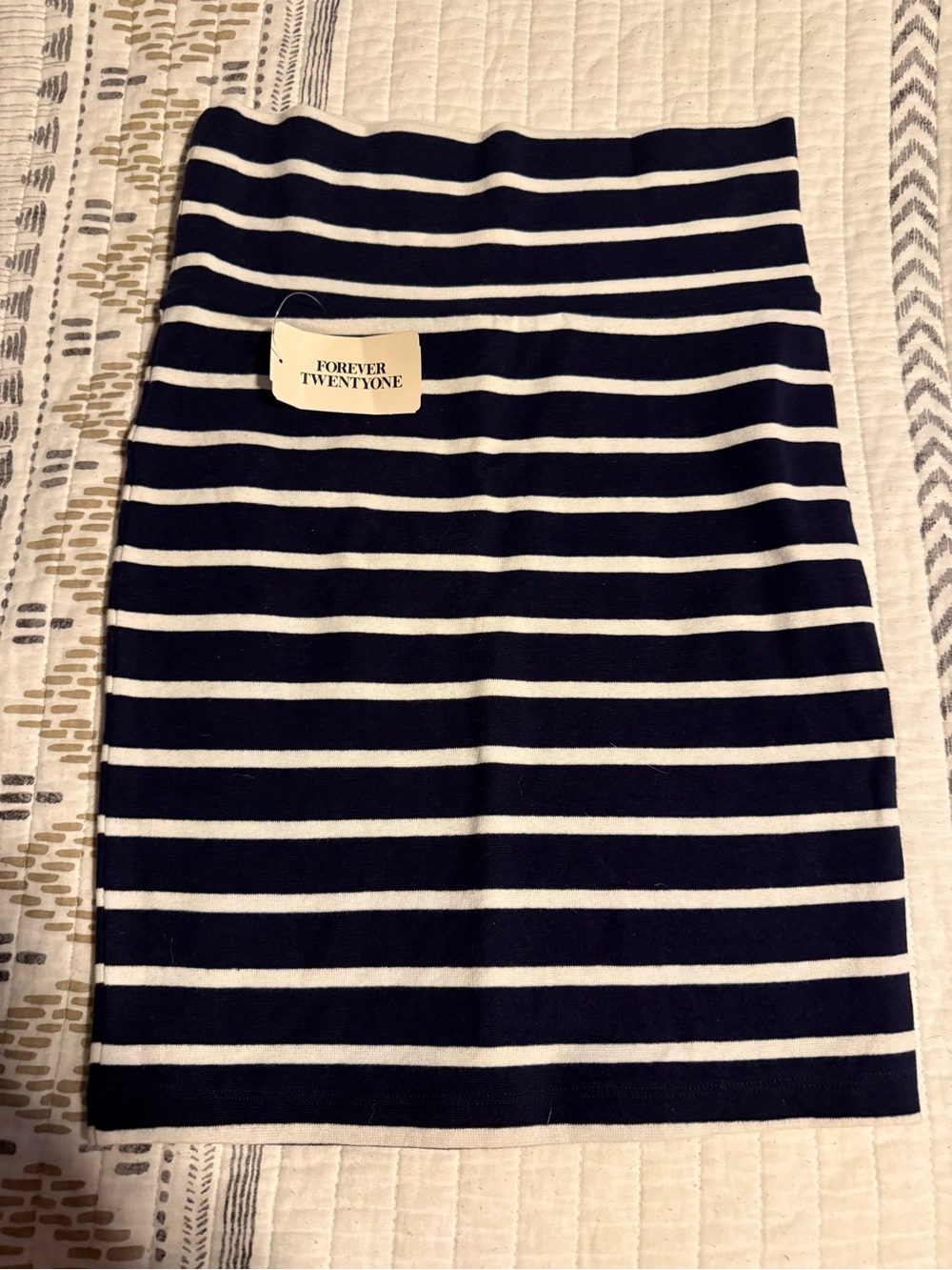 🏷️NWT~F21 Body con mini Skirt